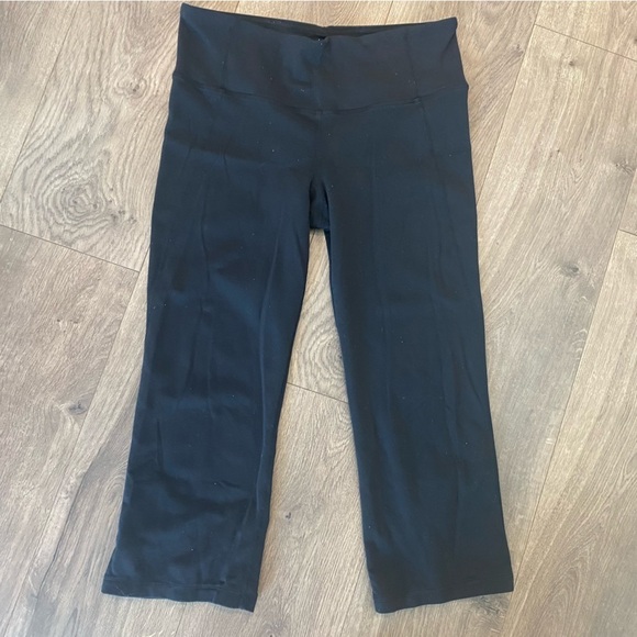 Lululemon Black Crop Leggings Size 8 - Picture 1 of 7